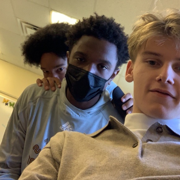 Meet your Posher, Aaron - Picture 2 of 4